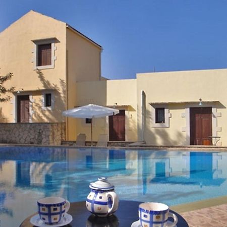 Heliopetra Independant Studios -Village Close To Beaches -Sharing A Large Pool Koprana المظهر الخارجي الصورة