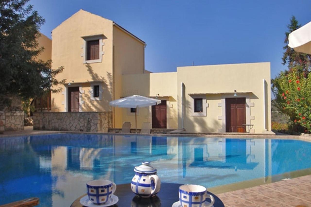 Heliopetra Independant Studios -Village Close To Beaches -Sharing A Large Pool Koprana المظهر الخارجي الصورة